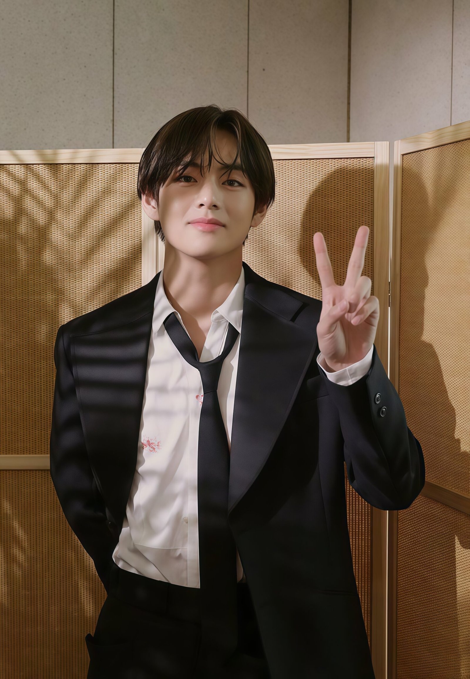 Best V BTS Wallpaper HD for Phone – Aesthetic Kim Taehyung Backgrounds